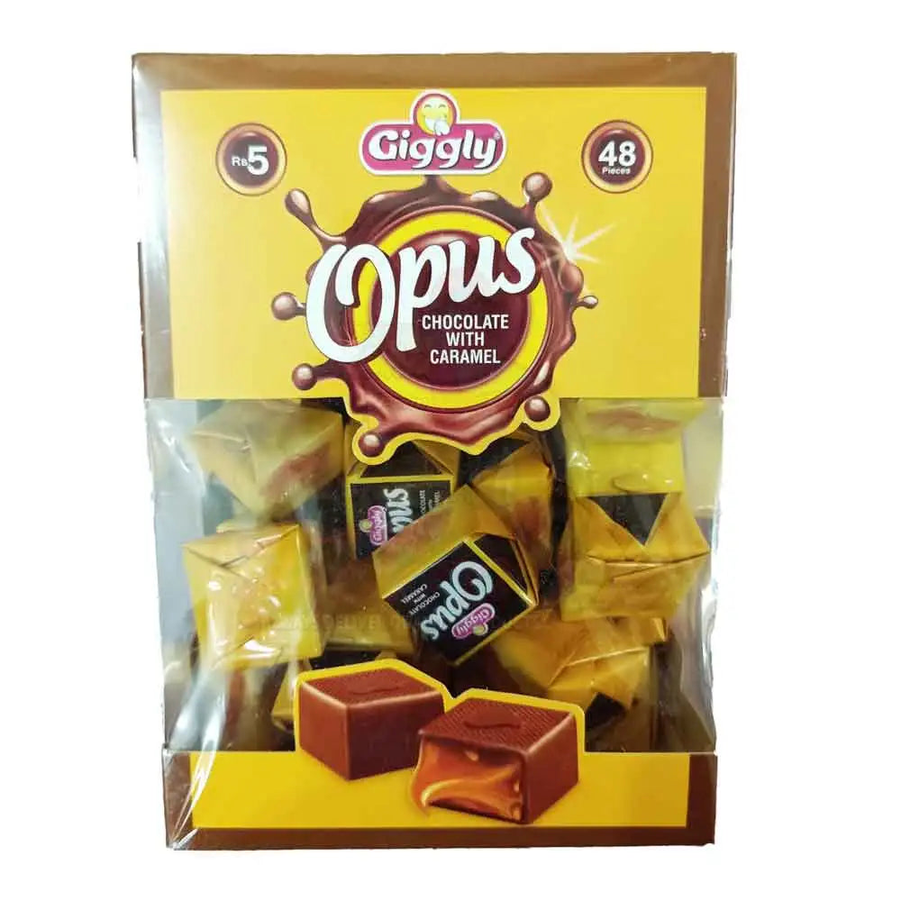 Giggly Opus Square Cream Chocolate